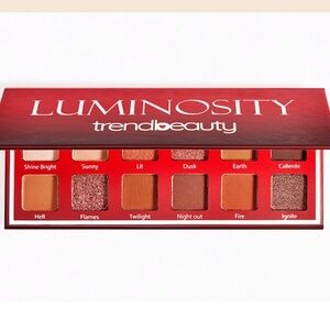 TRENDBEAUTY Luminosity Eyeshadow Palette